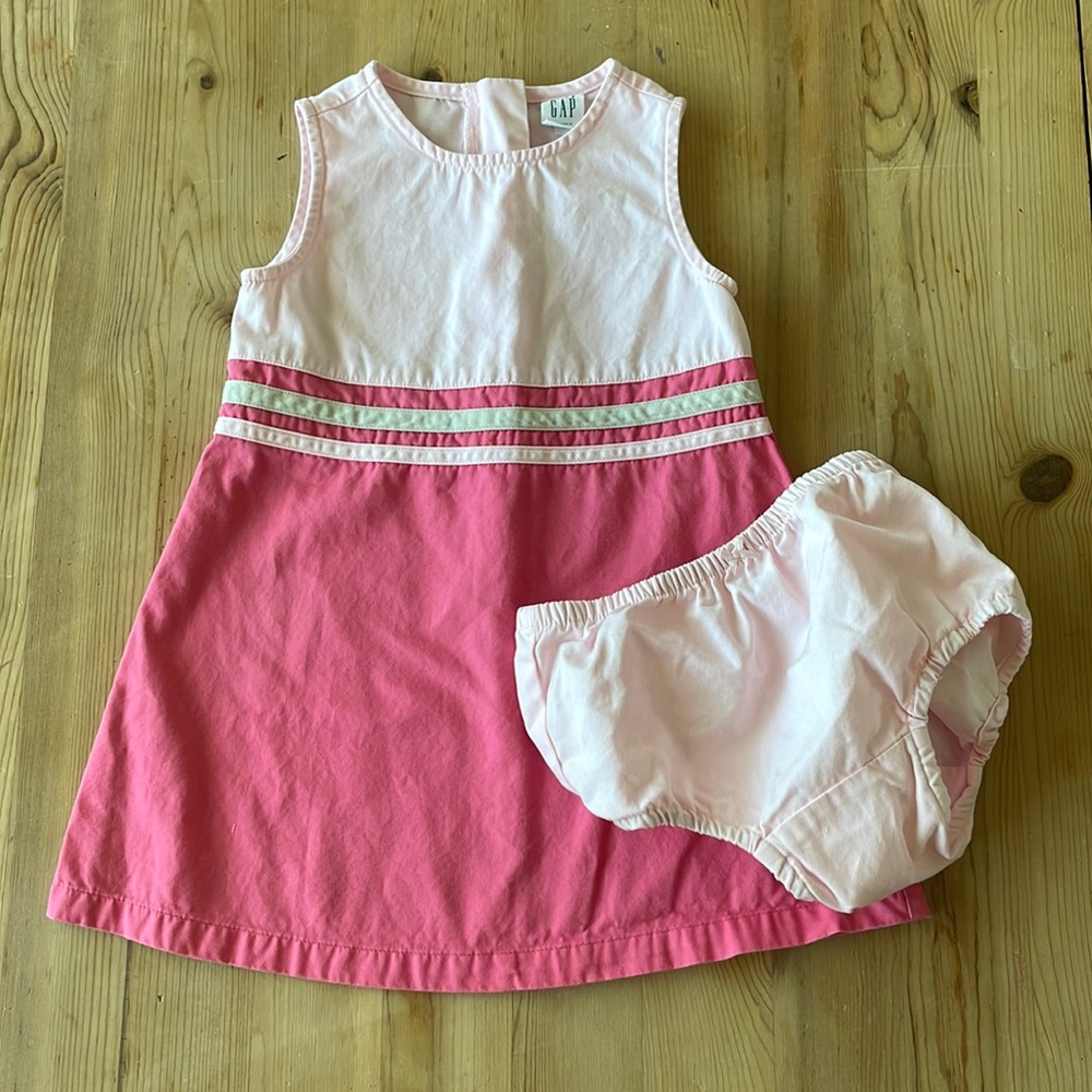 Baby Gap 2T pink shift dress with bloomer